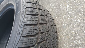 235 55 R17 zimne  XL Matador - 3