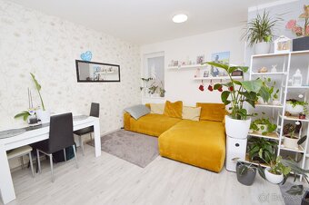 Predaj priestranný 3i byt s 5 m2 balkónom, Rajka - 3