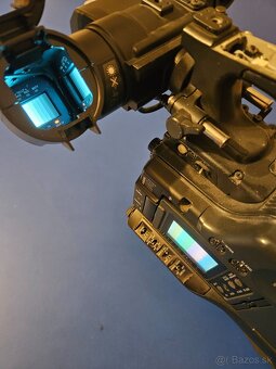 Profesionálna kamera SONY DSR-450WSP + hladacik - 3
