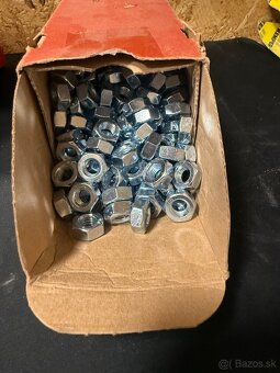 Závitové tyče M10 – 1 m (40 ks) + matice wurth - 3