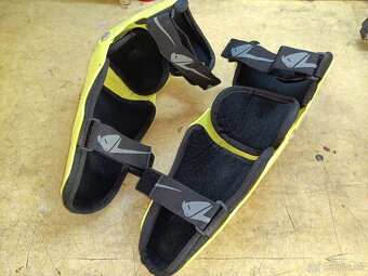 Ufo chrániče kolien - 3