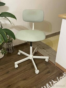 Kancelárska, stolicka - 3