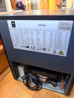 Chladnička / minibar METRO Professional GPC1046 - 3