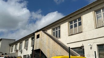 Napredaj trojpodlažná budova v centre Vrbového - 3