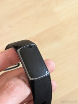 Fitbit Charge 5 - čierne - 3