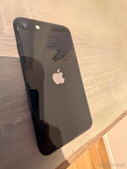iPhone SE 2020 128 GB - 3
