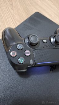 PlayStation 4 Slim - 3