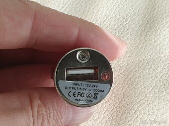 Nabíjačka do auta Vodafone - 3