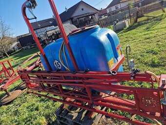 Predám postrekovač 12m, 600L - 3