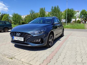 Hyundai i30 kombi 1.5 benzin 7/2022 45853km - 3