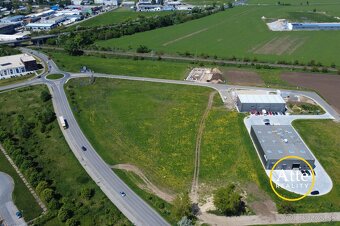 Na predaj 3665m2 komerčný stavebný pozemok + 701 m² cesta - 3