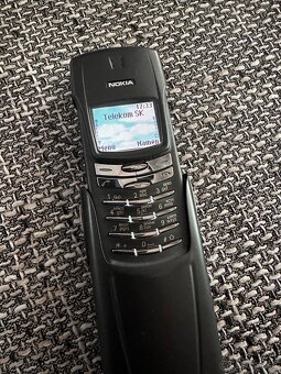 NOKIA 8910 i - 3