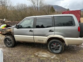 Rozpredám nissan terrano 2.7 diesel 2001 - 3