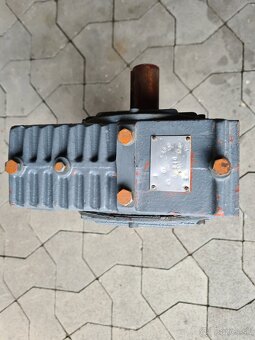 Predám šnekové prevodovky ZTS - 3