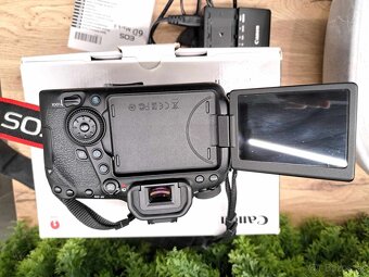 Canon 6D Mark II - 3
