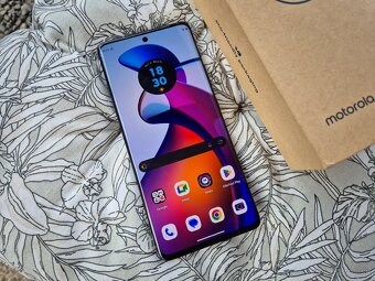 Predám Motorolu Edge 30 Fusion 5G 128GB - 3
