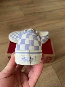 Vans. - 3
