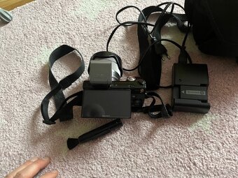 Sony Alpha NEX-5, 18-55 mm f/3.5-5.6 OSS f/3.5-5.6 - 3