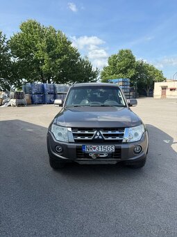 Mitsubishi Pajero - 3