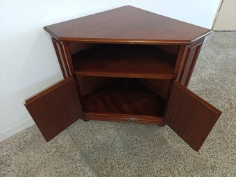 Rustikální rohová komoda, nábytek z masívu - 3