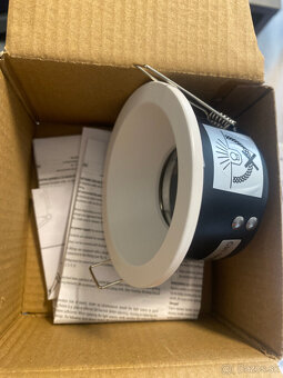 Predám bodovky zapustené CHARLIE WHITE 8366 - 3