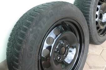 Zimné pneumatiky GOOD YEAR na diskoch . - 3