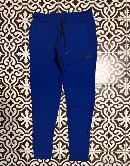 Nike Tech Fleece - 3