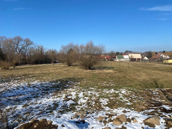 Stavebné pozemky na tri domy v tichej lokalite - 3