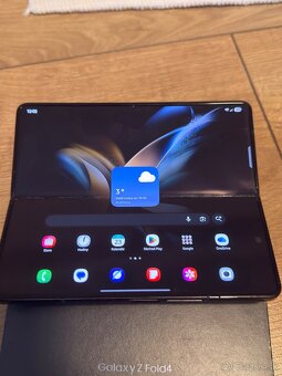 Samsung Galaxy Z Fold 4 - nejde otvoriť - 3