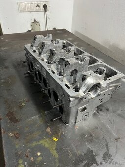 Predám hlavu valcov 1.9 TDI PD 77/103Kw - 3