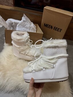 Moon Boots - 3