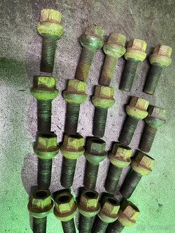 Predám 20ks originál šróby do kolies do VW sharan - 3