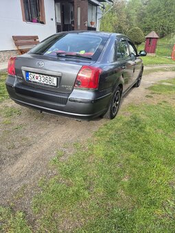 Toyota avensis T25 sedan - 3