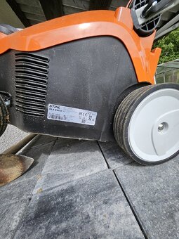 Predám aku vertikutator STIHL RLA 240 - 3