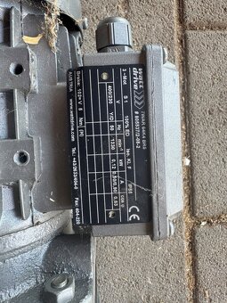 Motor s prevodovkou - 3