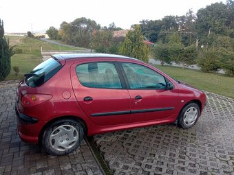 Predám Peugeot 1.1, 44 kw, 132 000km. - 3