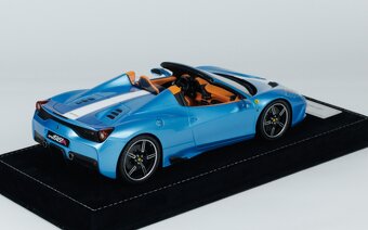 Ferrari 458 SpecialeA | Henson&Heaven 1/18 - 3