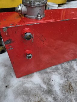 Hydraulická nádrž - 3