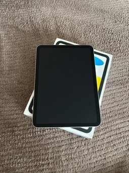 Apple iPad 256GB Wi-Fi Silver. Ako nový - 3