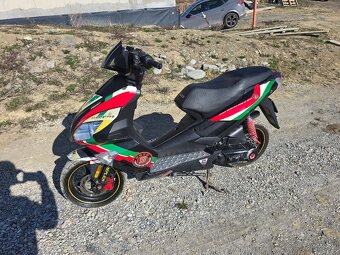 Replika motobi pesarro 50 ss - 3