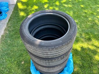 215/50R18 92W - 3