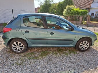 Peugeot 206 1,4 benzín - 3