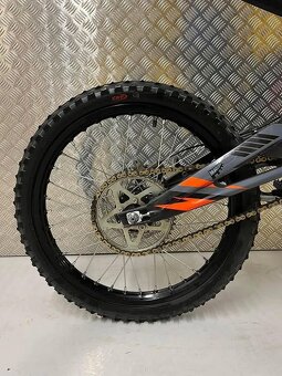 Surron light bee x - 3