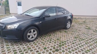 Predám Chevrolet Cruze 1.6 benzín,83 kw, r.v. - 3