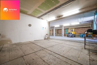 Obrovské skladové priestory so zázemím na prenájom - 3