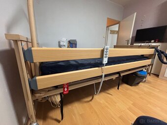 Nemocničná polohovateľná postel - 3