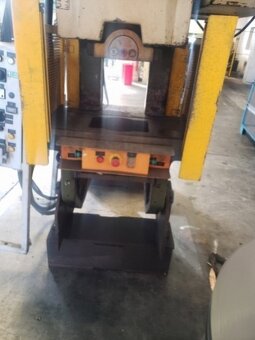 Excentrický lis LENP 63 po GO 2000 - 3