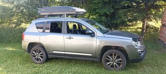 Predám Jeep Compass 4x4; 2,2 nafta, rv:2012 - 3