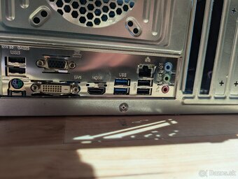 predam komponenty zo starsieho PC, MoBo,CPU,RAM - 3