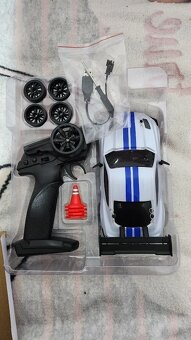 RC Drift Racing Auto ENOZE - Bielo-Modrá - 3